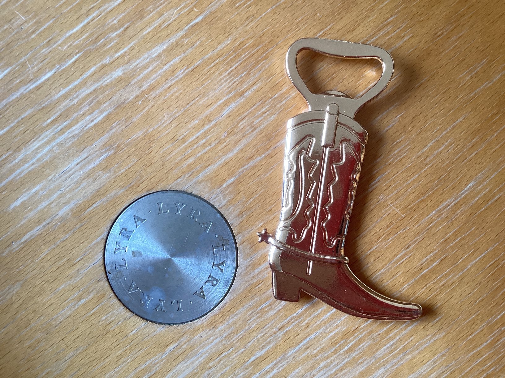 Cowboylaars flessenopener verguld 8 cm, Ophalen of Verzenden