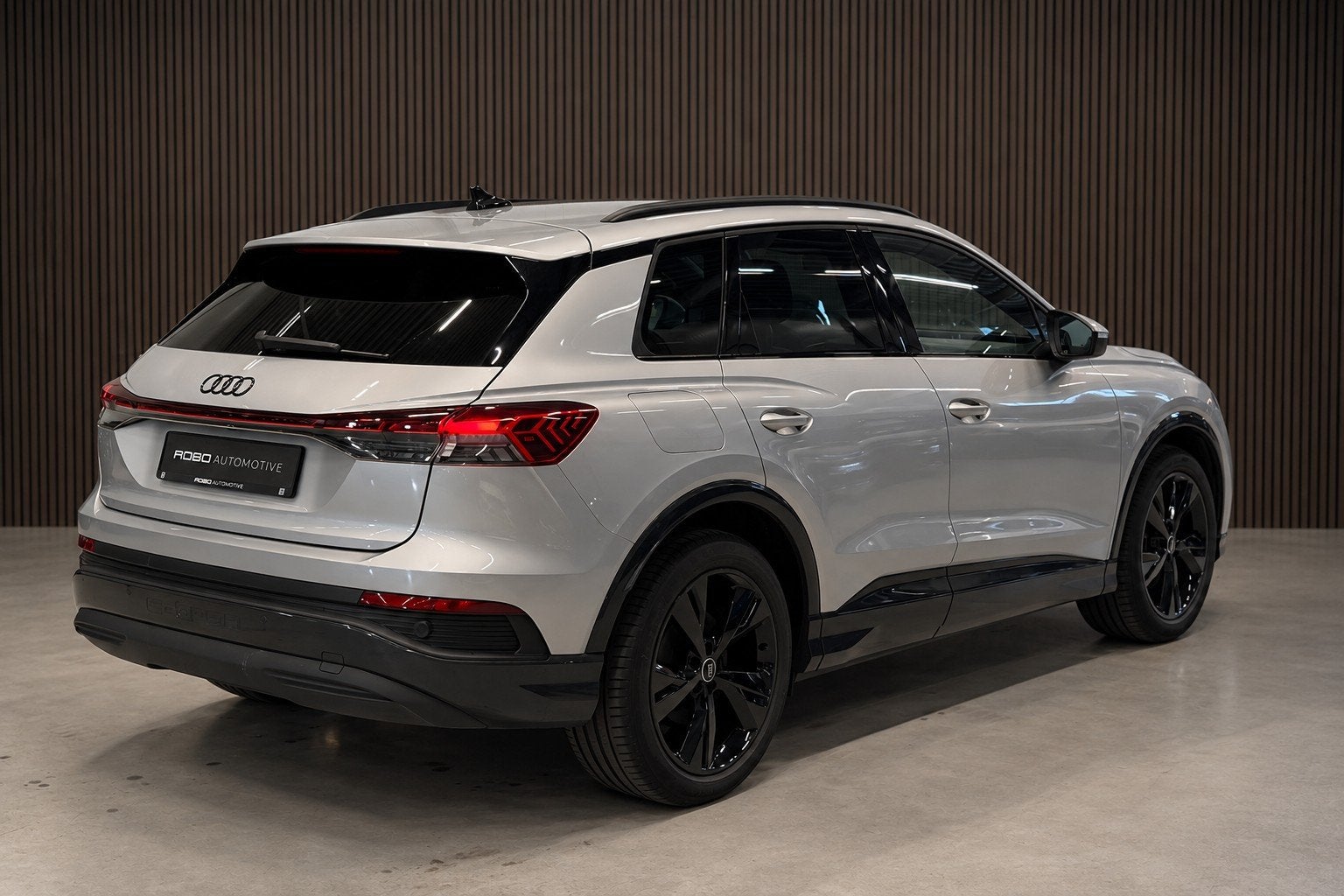 Audi Q4 e-tron 40 Advanced edition 77 kWh | Stoelverwarming, Auto's, Automaat, Achterwielaandrijving, Gebruikt, Leder