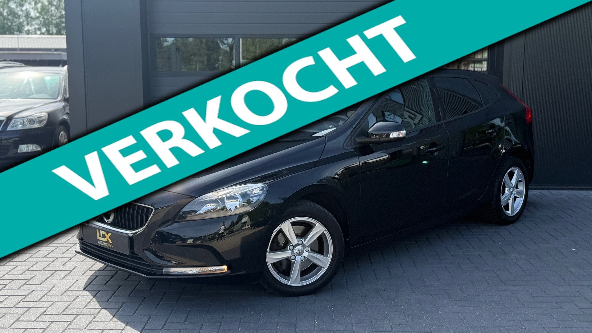 Volvo V40 2.0 T2 R-Design +NW APK|Airco|PDC Achter