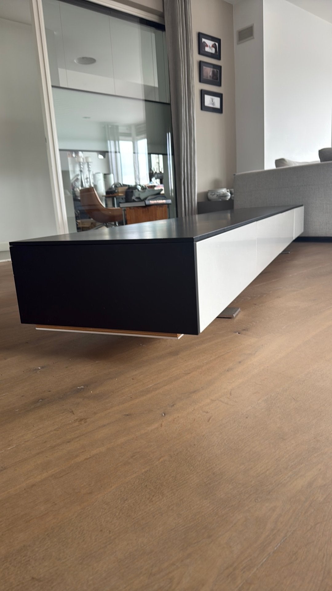 Foto 4 van Modern zwart-wit tv-meubel