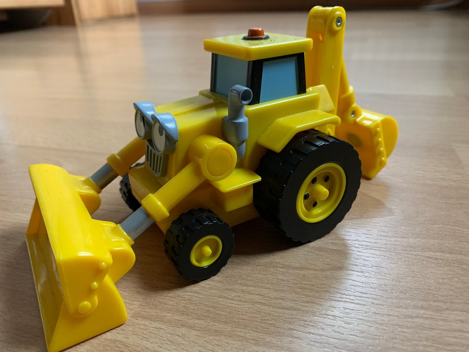 Shovel kleur geel., Ophalen of Verzenden, Zo goed als nieuw