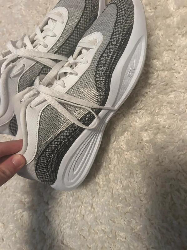 basketball shoes: Nike gt academy hustle size 44.5, Ophalen, Zo goed als nieuw, Schoenen