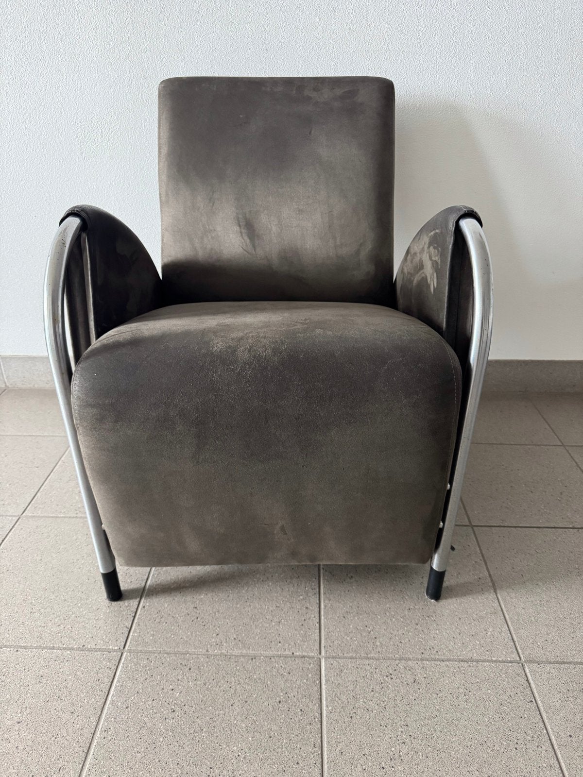 Gelderland 6020 fauteuil Jan des Bouvrie grijs Alcantara, Huis en Inrichting, Ophalen, Gebruikt, Leer, 75 tot 100 cm