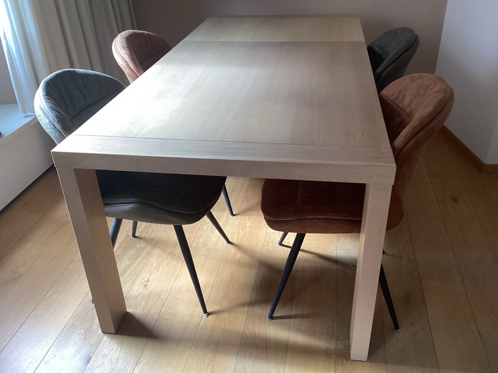 Uitschuifbare eettafel licht eikenhout , plus salontafel, Huis en Inrichting, Gebruikt, Eikenhout, 150 tot 200 cm, Vier personen