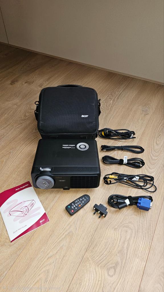 Acer PD125D DLP Projector / beamer met tas en accessoires, Gebruikt, Ophalen of Verzenden, DLP, Overige resoluties