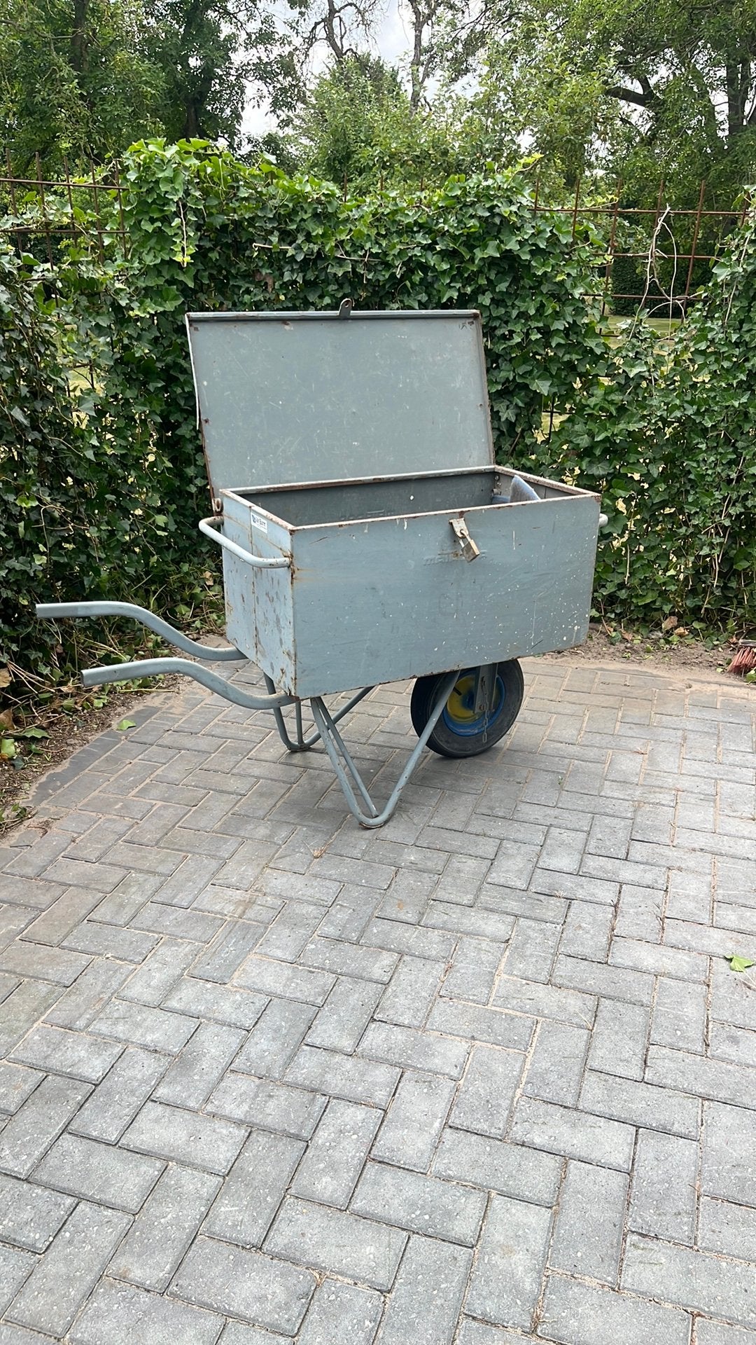 Bak kruiwagen, Ophalen of Verzenden, Zo goed als nieuw