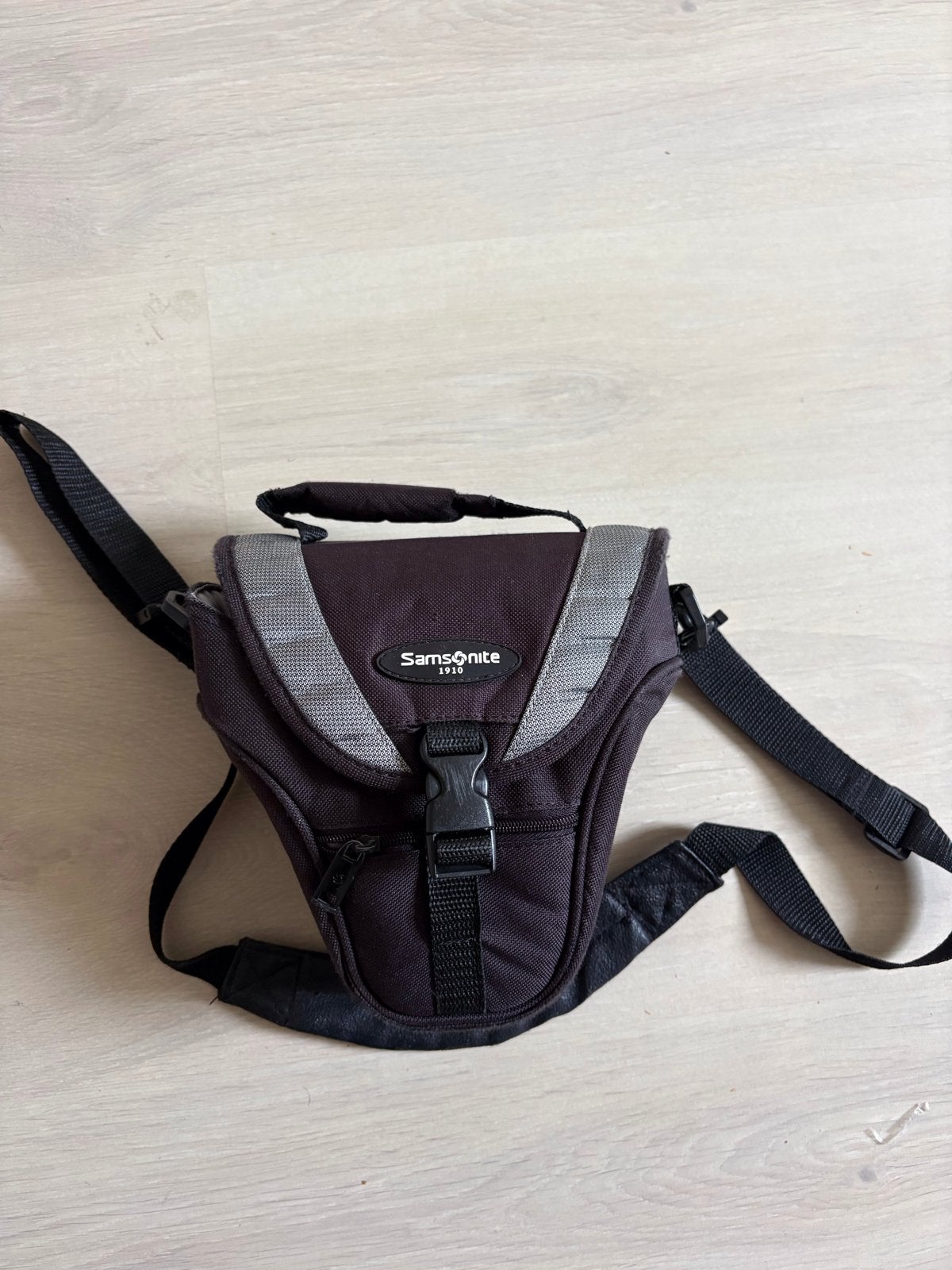 Samsonite cameratas - Compact en praktisch, Gebruikt, Samsonite, Gevoerd, Ophalen of Verzenden