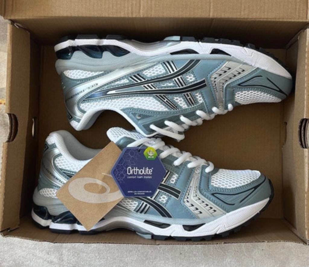 Asics Cayano 14 nieuw, Blauw, Nieuw, Ophalen of Verzenden, Sneakers of Gympen