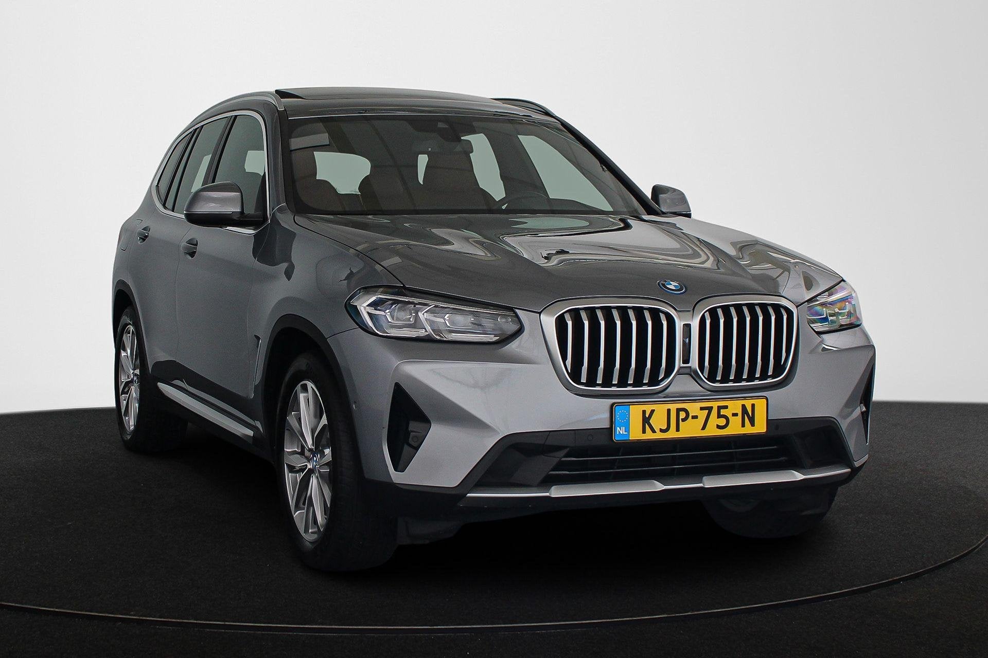 BMW X3 xDrive30e Panoramadak Merino Leder Apple CarPlay Acht, 1998 cc, Gebruikt, 2000 kg, Automatische klimaatregeling