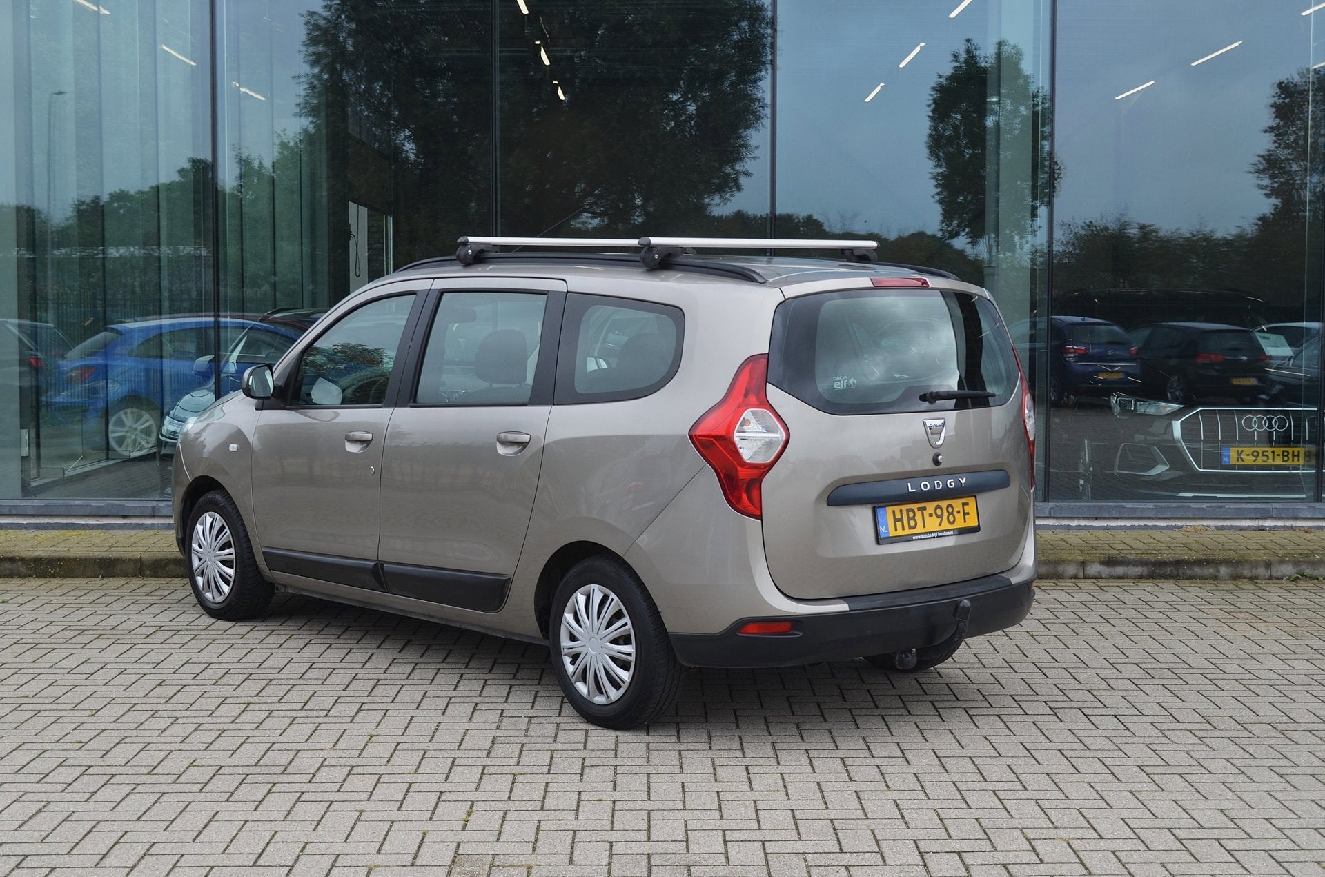 Dacia LODGY 1.2 TCe 10th Anniversary 5p. | Trekhaak | Airco, Auto's, Voorwielaandrijving, Euro 5, Stof, Gebruikt