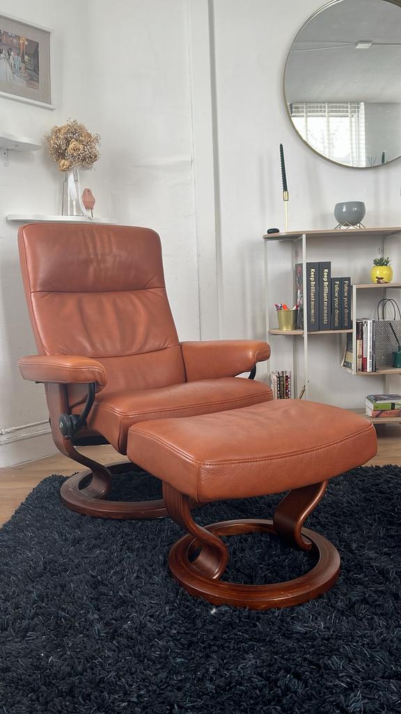 Stressless Relaxfauteuil met Voetenbank, Ophalen, Zo goed als nieuw, 50 tot 75 cm, Leer