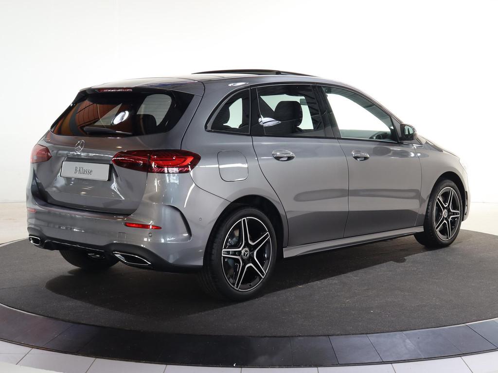 Mercedes-Benz B-klasse 250e Business Solution AMG | Panorama, Auto's, Mercedes-Benz, Stof, 4 cilinders, 16 kWh, 1655 kg