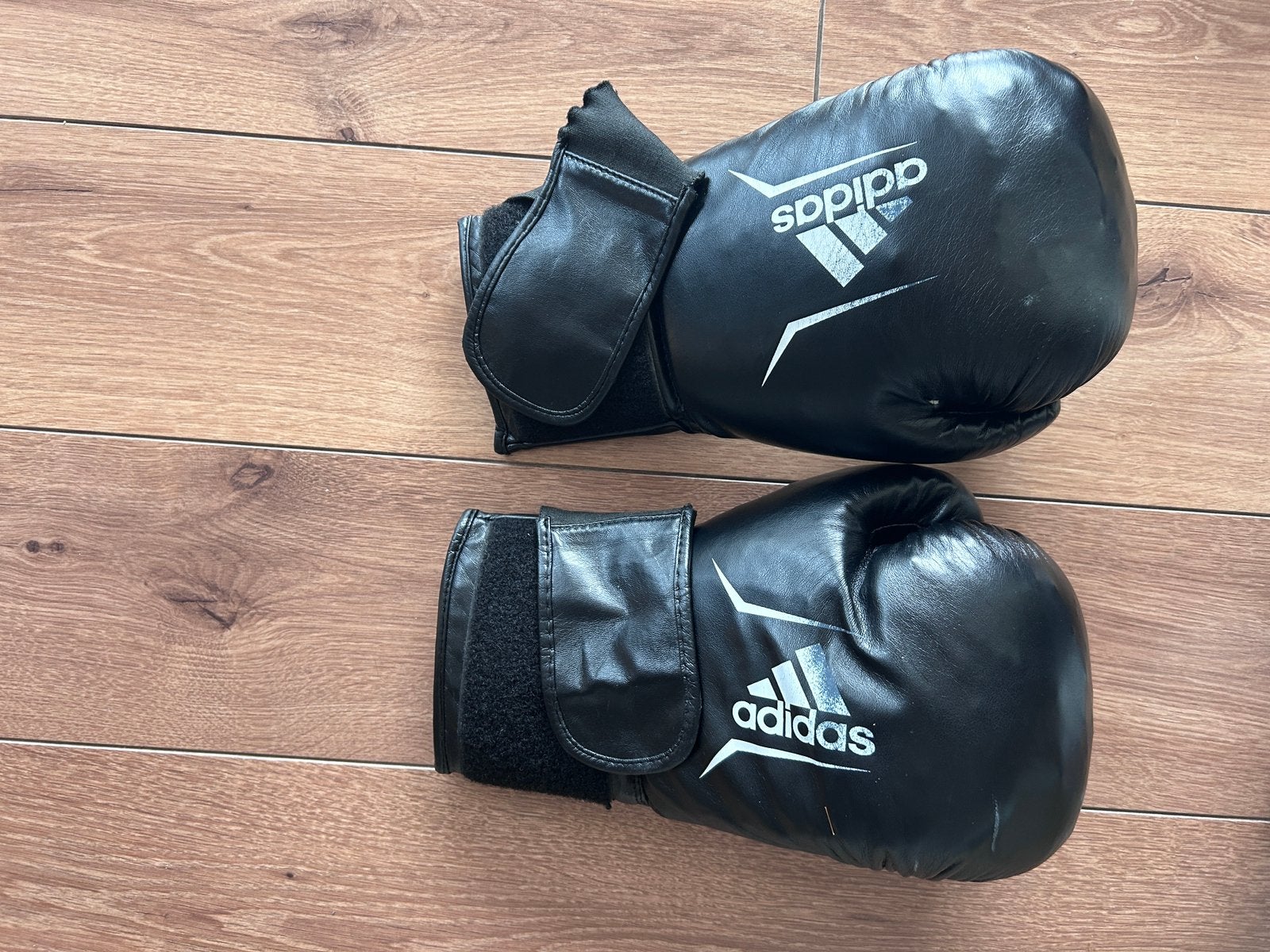 Kickbox handschoenen adidas, Ophalen of Verzenden, Zo goed als nieuw, Overige