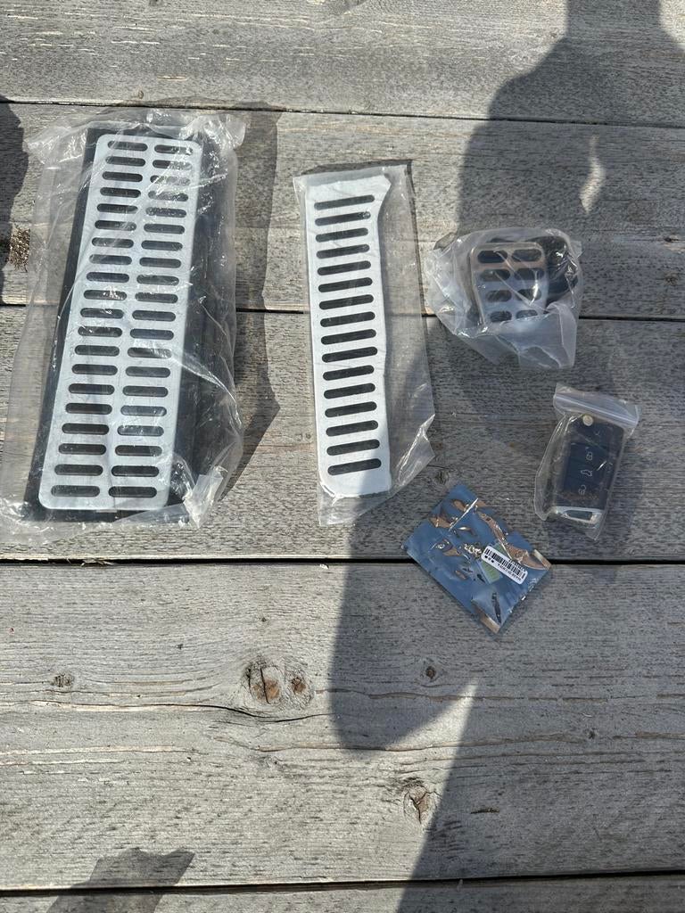 Golf 6 onderdelen: pedalen, lampen, carbon rol, afstandsbedi, Auto-onderdelen, Ophalen of Verzenden, Gebruikt, Volkswagen