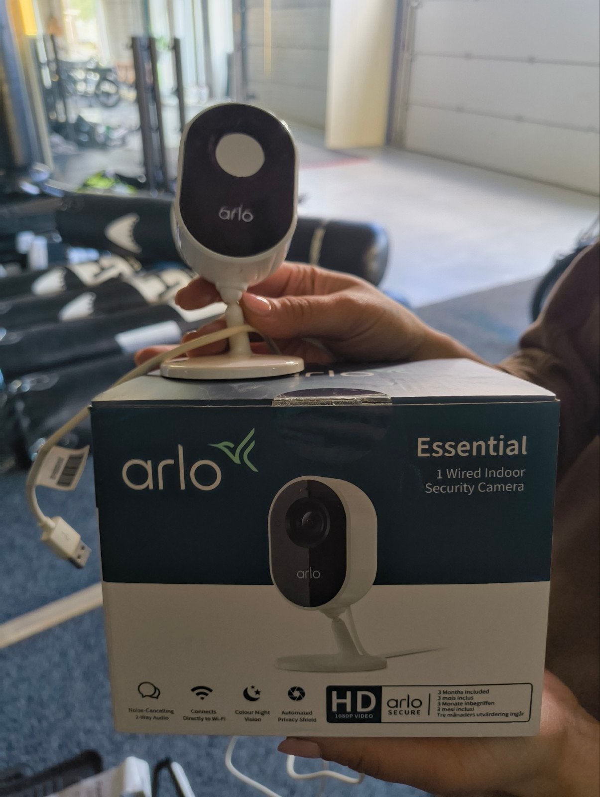 Arlo Essential Bedrade Binnenbeveiligingscamera, Ophalen of Verzenden, Zo goed als nieuw, Binnencamera