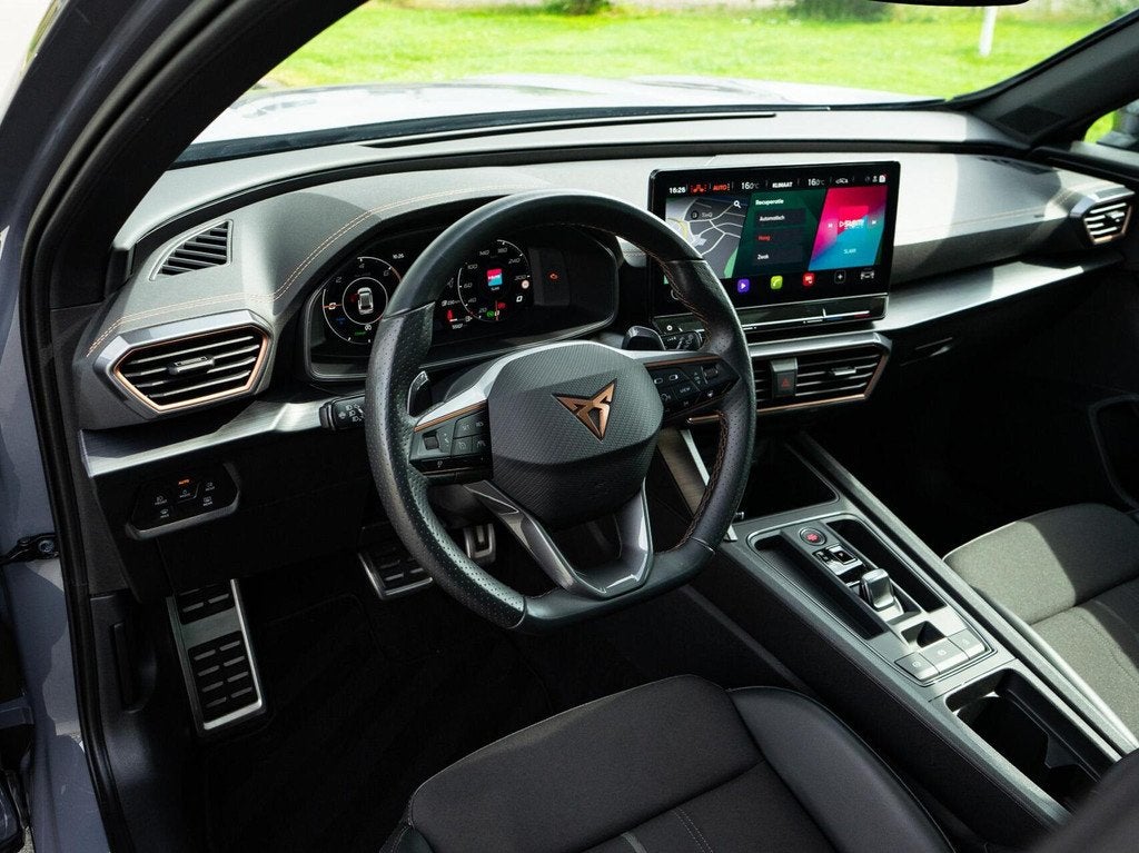 CUPRA Formentor VZ 1.4 Copper Edition |Panoramadak|Adaptief, Auto's, Gebruikt, Zwart, 4 cilinders, Formentor