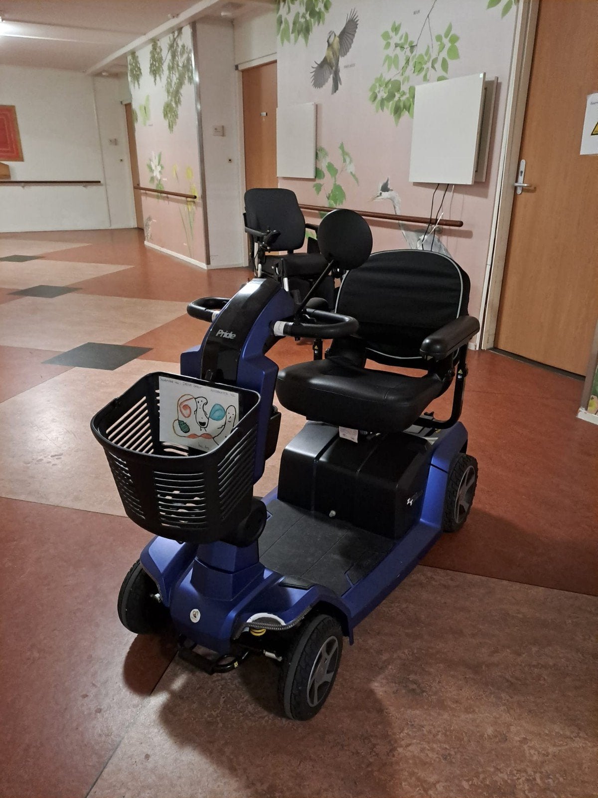 Nette en stabiele Pride 4-wiel Scootmobiel – Blauw, Ophalen, Gebruikt, Pride