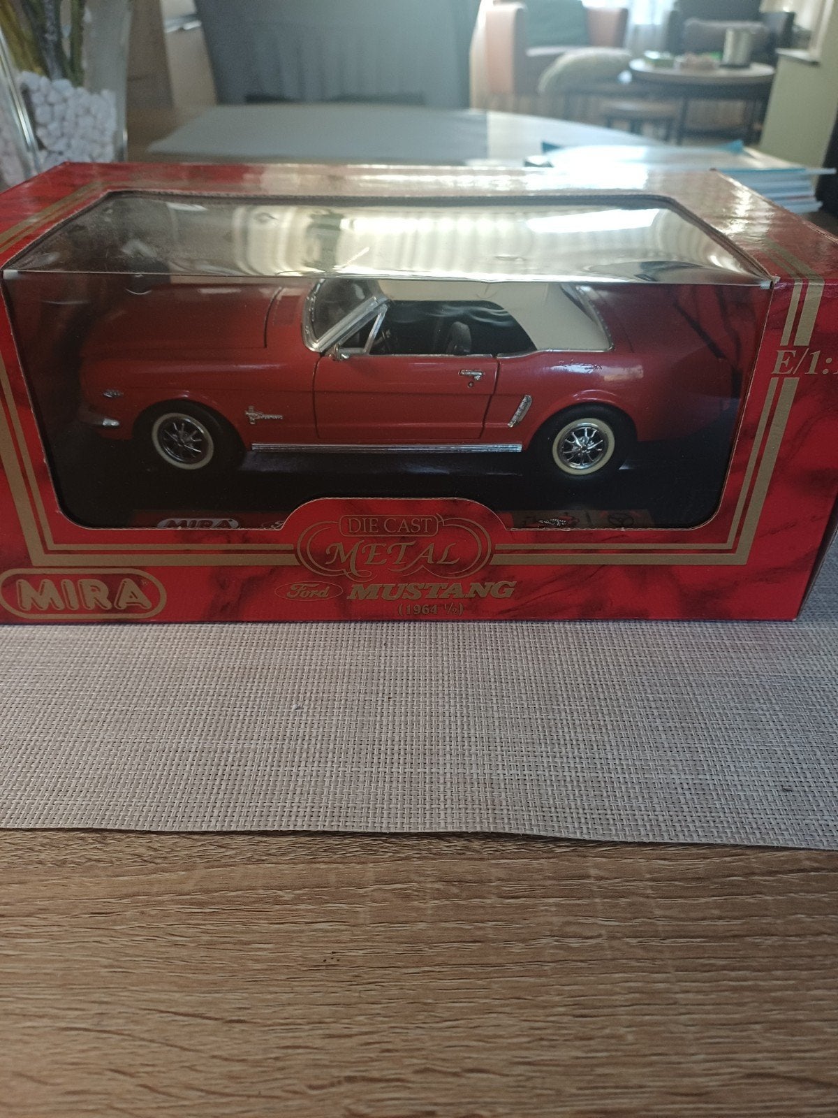 Ford Mustang 1964 schaal 1:18 - Mira Diecast Model, Ophalen of Verzenden