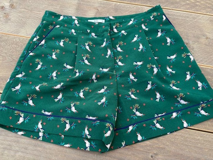 EDC by Esprit korte broek met papegaaienprint, Kort, Ophalen of Verzenden, Maat 36 (S), Gedragen