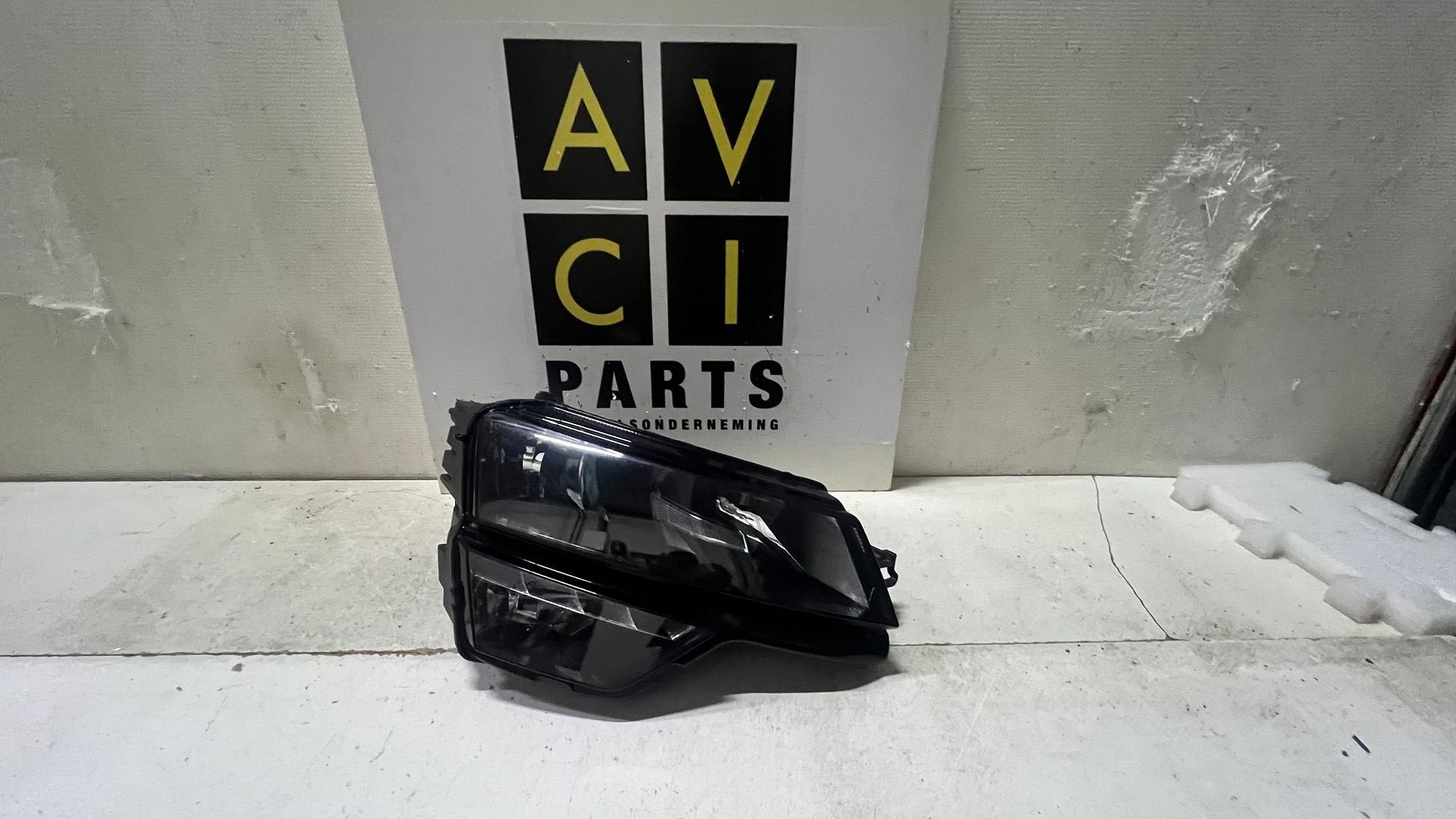 Koplamp Skoda Karoq 57B Full led 57B941016A rechts, Gebruikt, -, -, Ophalen of Verzenden
