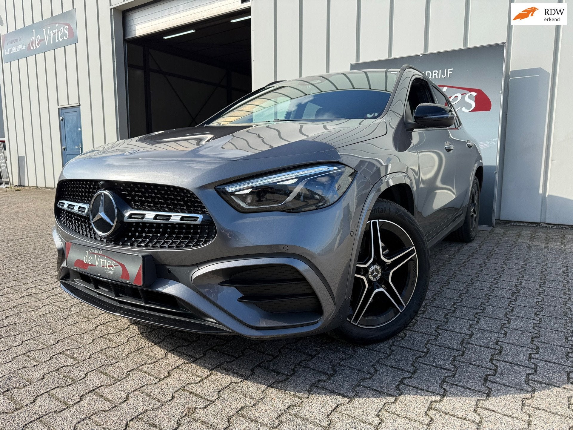 Mercedes-Benz GLA-klasse 250 e AMG Line FULL! / Airco / Navi, Automaat, Gebruikt, Bedrijf, Hybride Elektrisch/Benzine