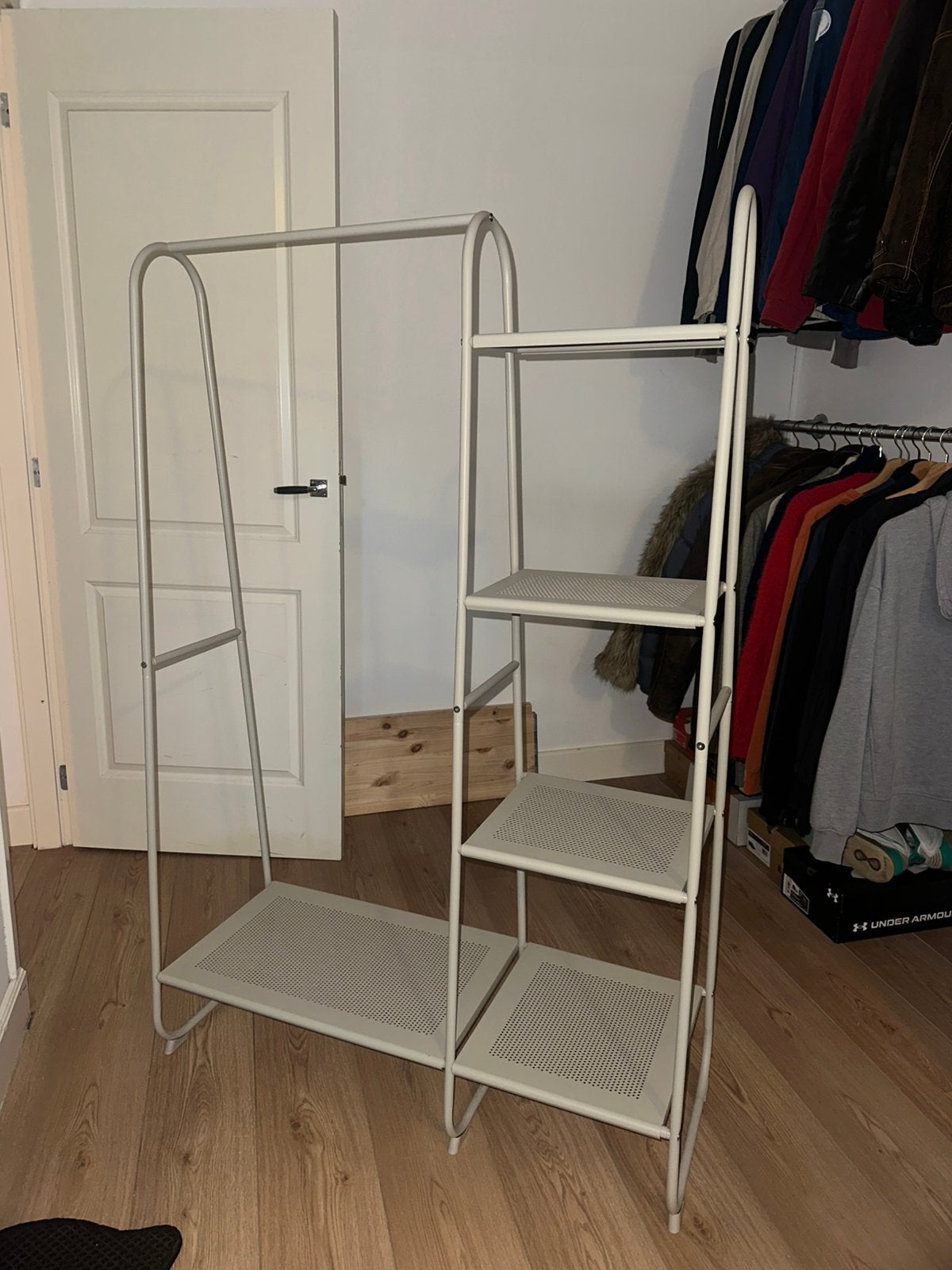 Clothing Rack with 4 shelves, Ophalen, Zo goed als nieuw, Overige typen, Minder dan 2 meter