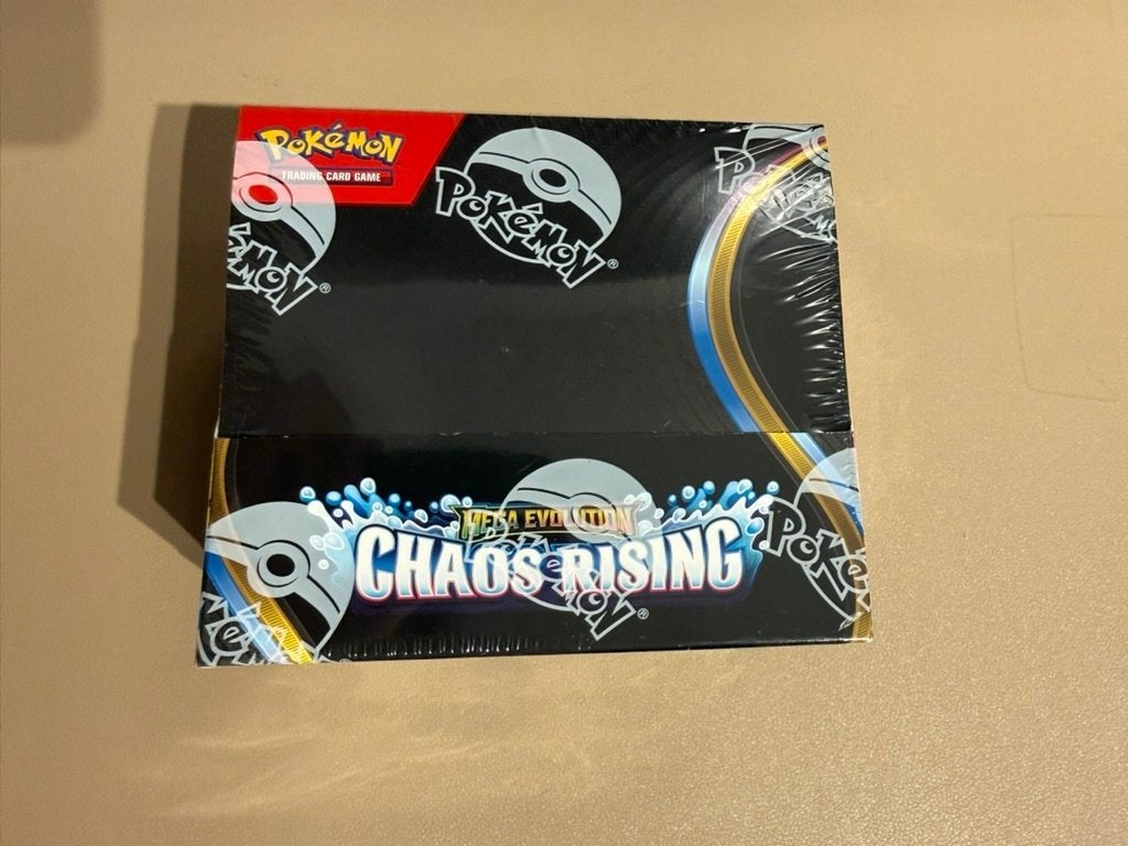 Pokémon TCG Chaos Rising Booster Box, Hobby en Vrije tijd, Verzamelkaartspellen | Pokémon, Ophalen of Verzenden, Nieuw, Boosterbox