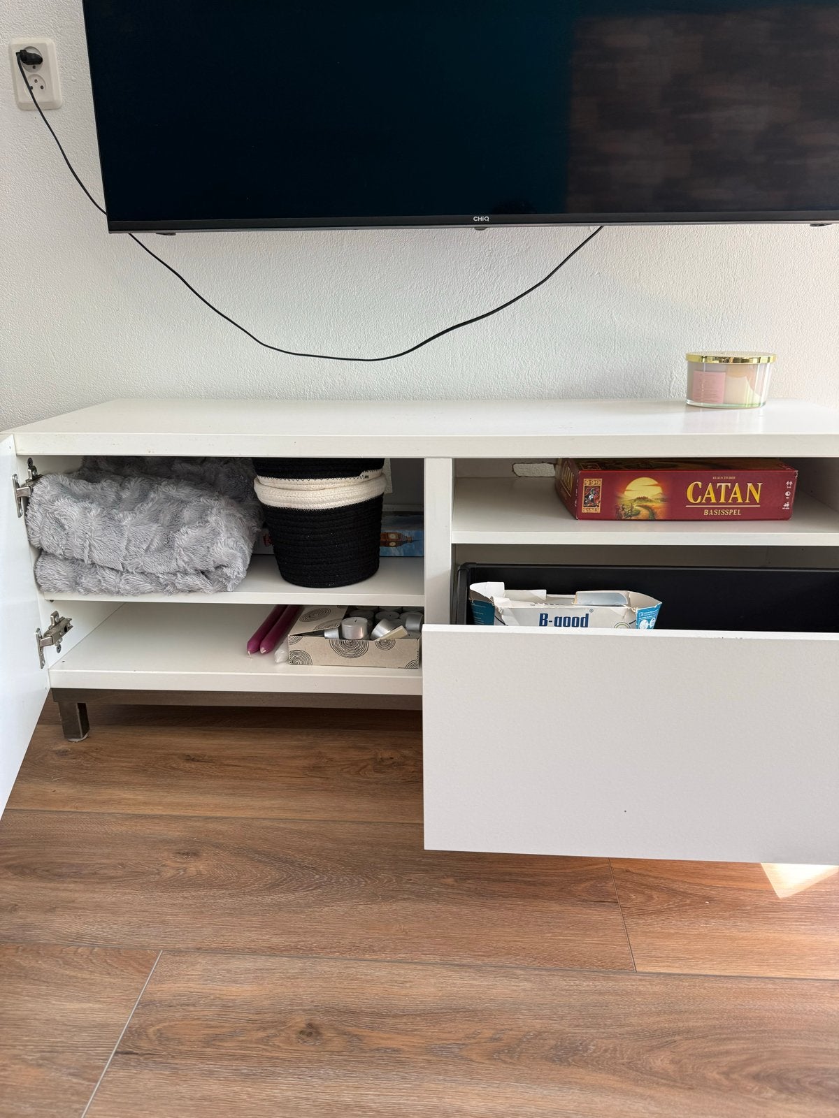 IKEA Witte tv-meubel met opbergruimte, Ophalen, Gebruikt, Overige houtsoorten, 100 tot 150 cm