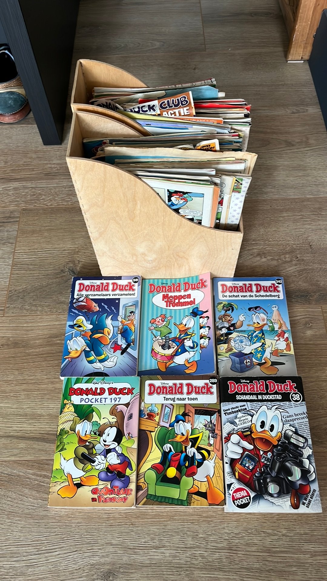 Donald ducks + pockets, Meerdere comics, Ophalen of Verzenden, Zo goed als nieuw, Europa
