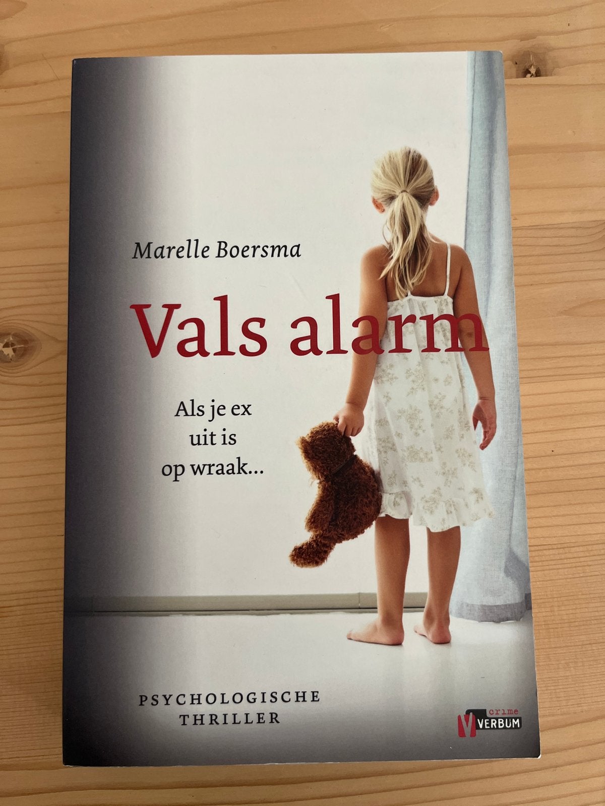 Vals Alarm - Marelle Boersma (Psychologische thriller), Ophalen of Verzenden, Zo goed als nieuw, Nederland