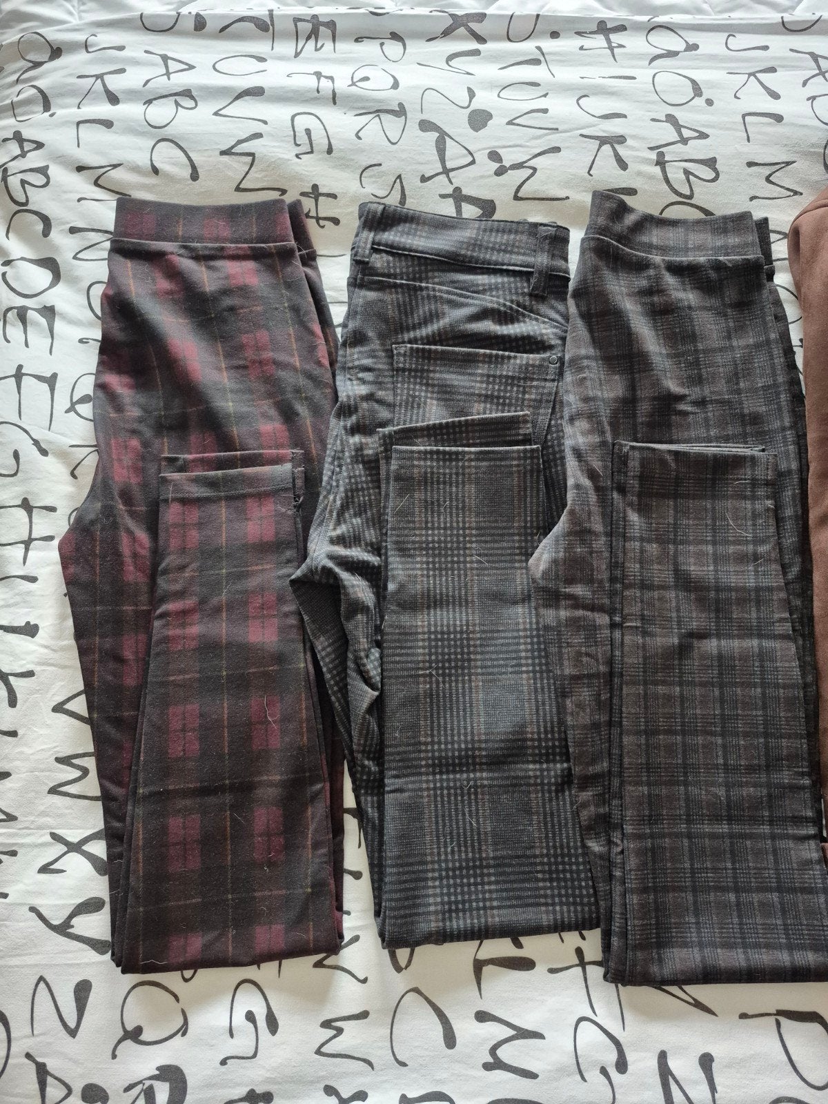 Bruine jas met bontkraag en geruite broeken BIEDEN BIEDEN, Bruin, Aminu, Ophalen of Verzenden, Zo goed als nieuw