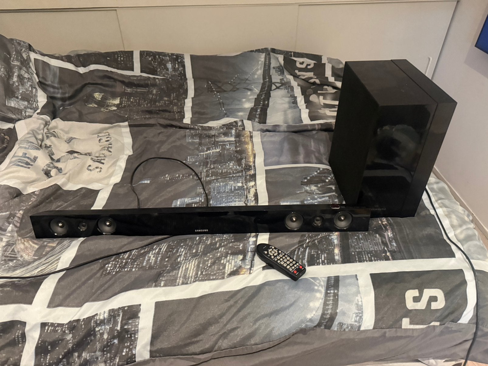 Samsung soundbar  hw f450, Ophalen of Verzenden, Bluetooth, Zo goed als nieuw