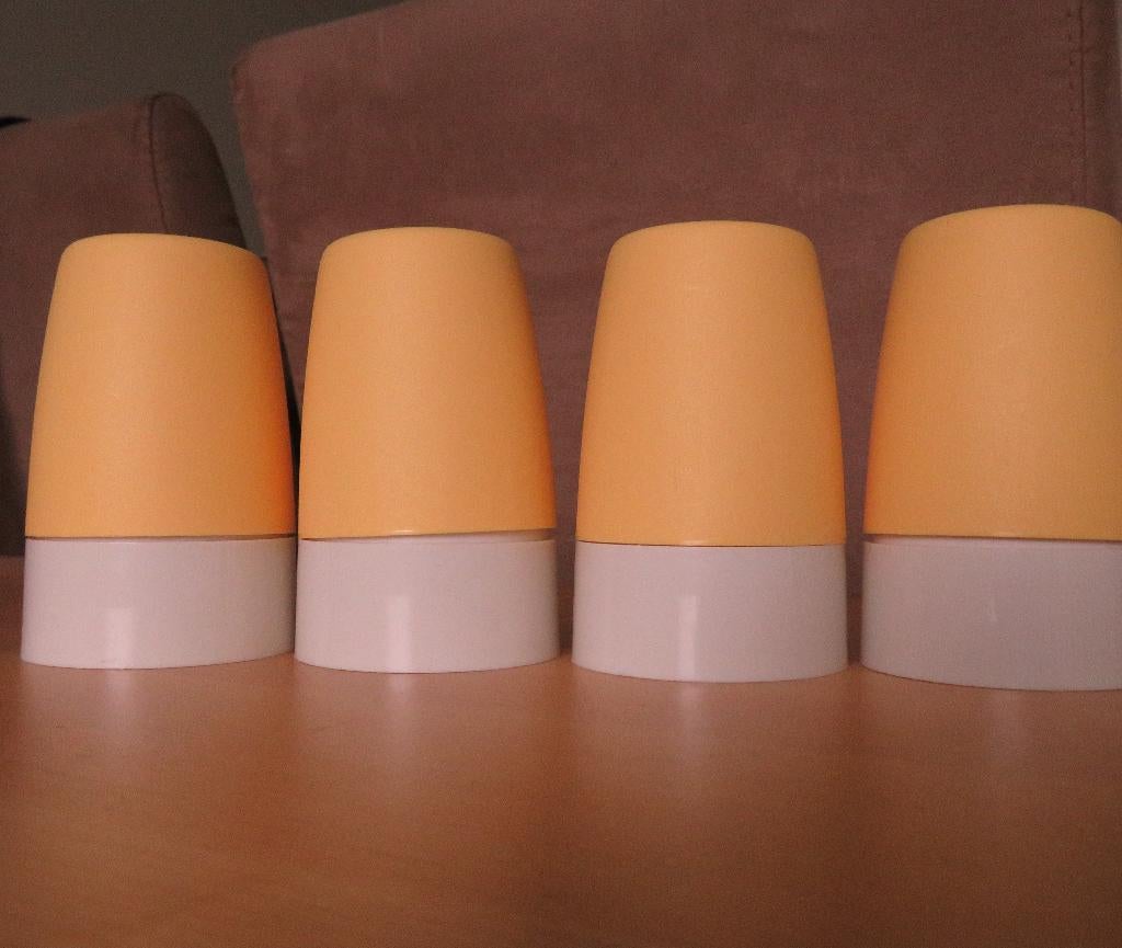 Tupperware Eierdopjes 4 Stuks, Huis en Inrichting, Keuken | Tupperware, Ophalen, Zo goed als nieuw, Geel, Overige typen