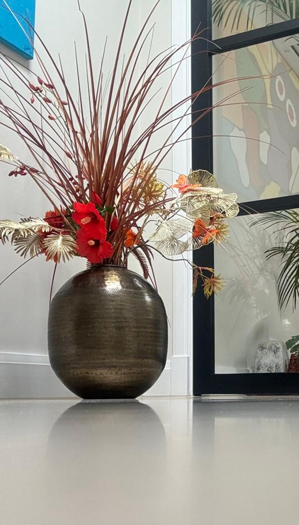 Grote koperkleurige pot met kunstbloemen - 115 cm hoog, Ophalen, Binnen, Overige materialen, Zo goed als nieuw