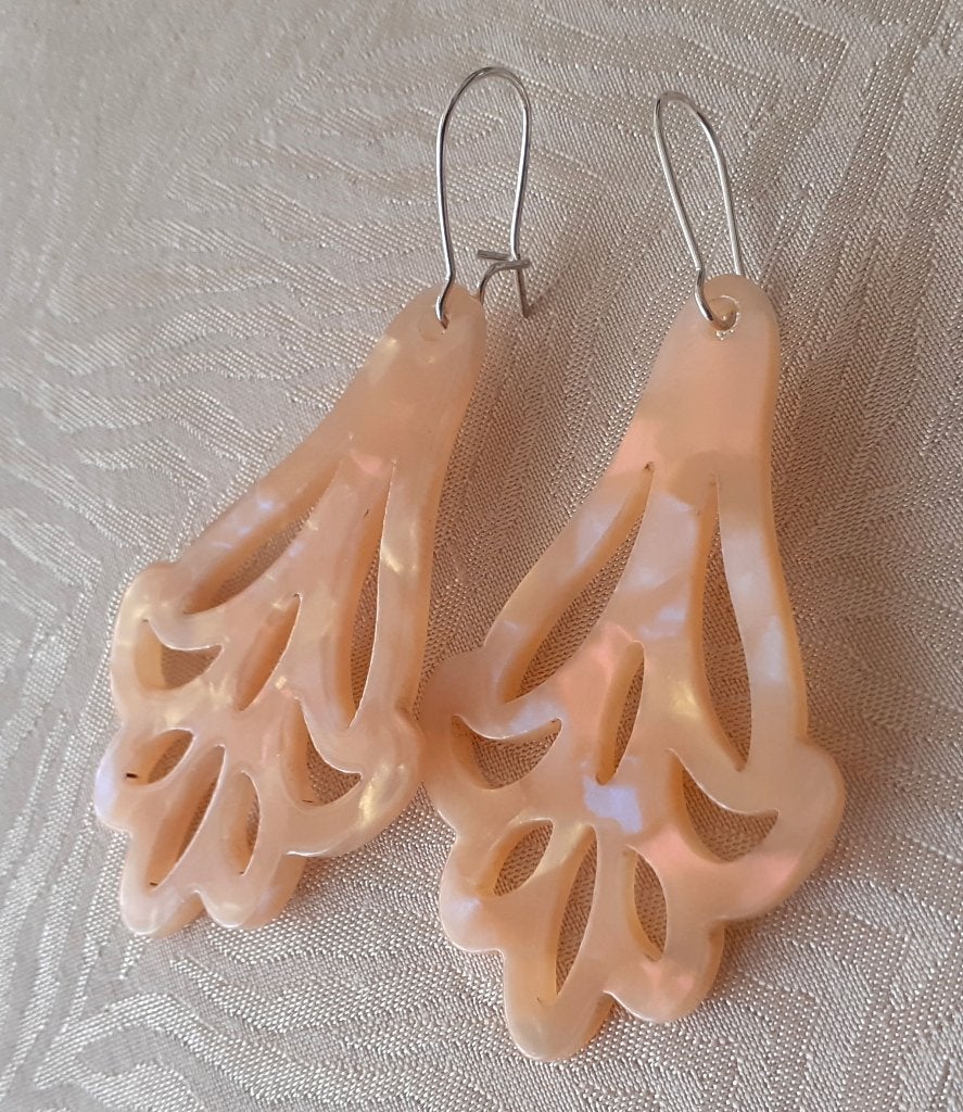 oorbellen hangers ornament in hars met opaal effect, Overige materialen, Hangers, Beige, Nieuw