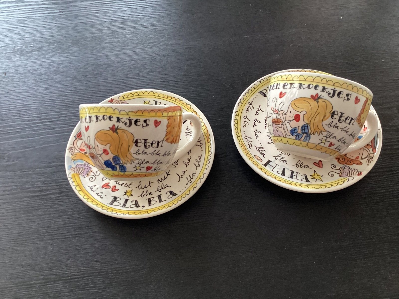 Blond Amsterdam theekop met schotel (2), Ophalen of Verzenden, Zo goed als nieuw, Kop(pen) en/of Schotel(s), Aardewerk