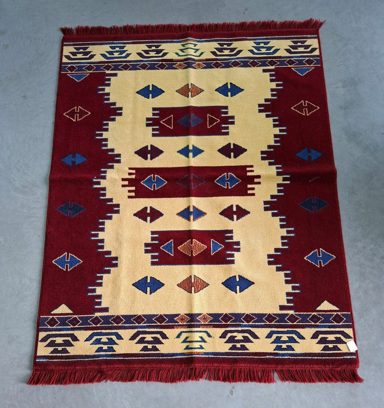 Nieuw: kleed 100% wol | donkerrood | tapijt, Ophalen, 100 tot 150 cm, Beige, Nieuw
