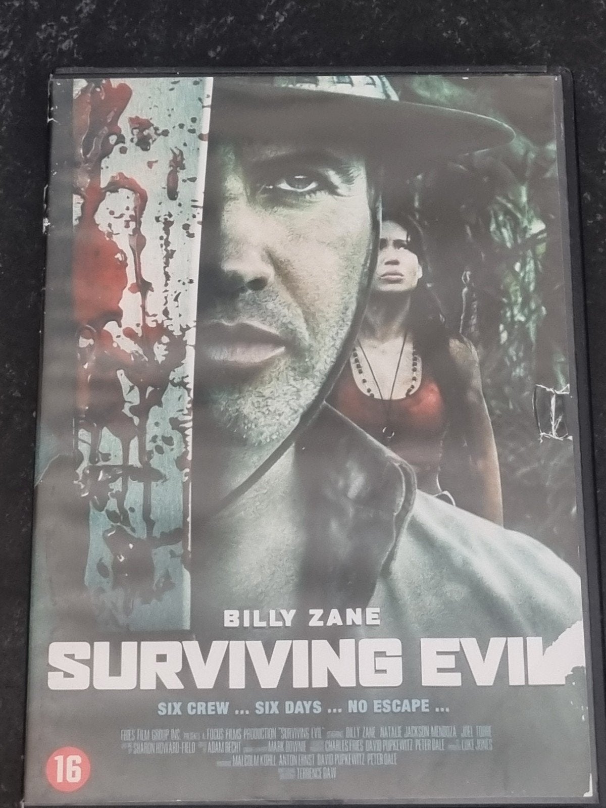 Surviving Evil DVD - Actiethriller met Billy Zane, Cd's en Dvd's, Dvd's | Horror, Vanaf 16 jaar, Monsters, Ophalen of Verzenden
