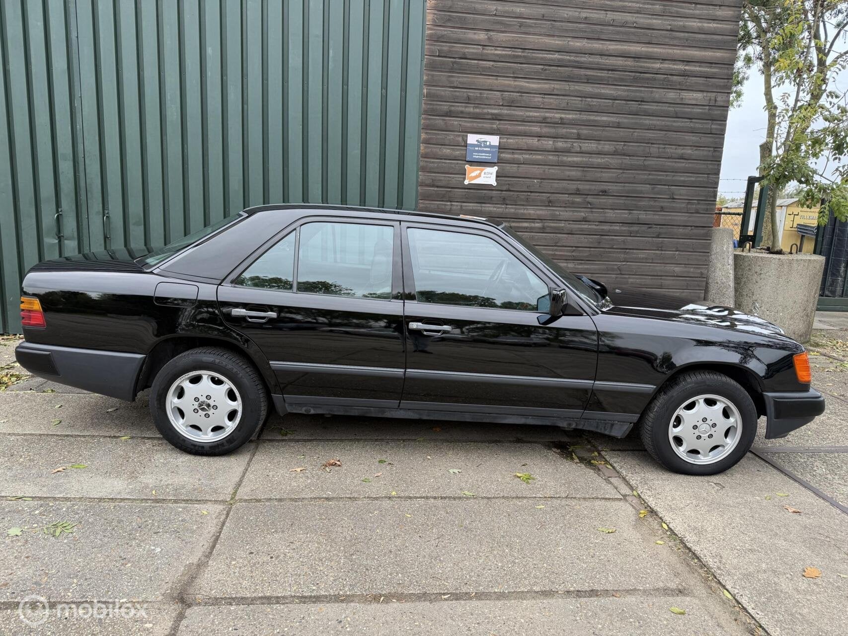 Mercedes-Benz W124 250 D Automaat Belastingvrij, Auto's, Automaat, 94 pk, Achterwielaandrijving, Lederen bekleding