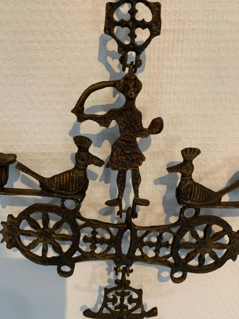 Antieke kandelaar met figuur en vogels, Ophalen of Verzenden, Koper of Brons
