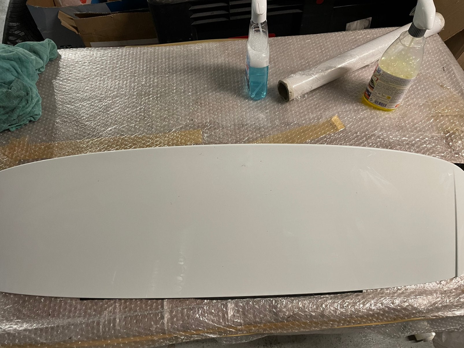 Volvo V60.  Achterspoiler. 2018, Ophalen