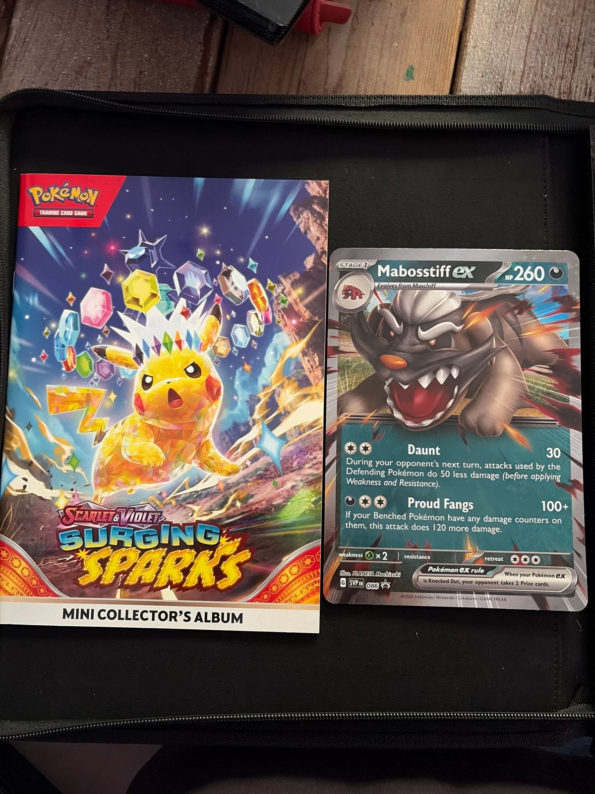 Masterset surging sparks., Hobby en Vrije tijd, Verzamelkaartspellen | Pokémon, Ophalen, Zo goed als nieuw, Meerdere kaarten, Foil
