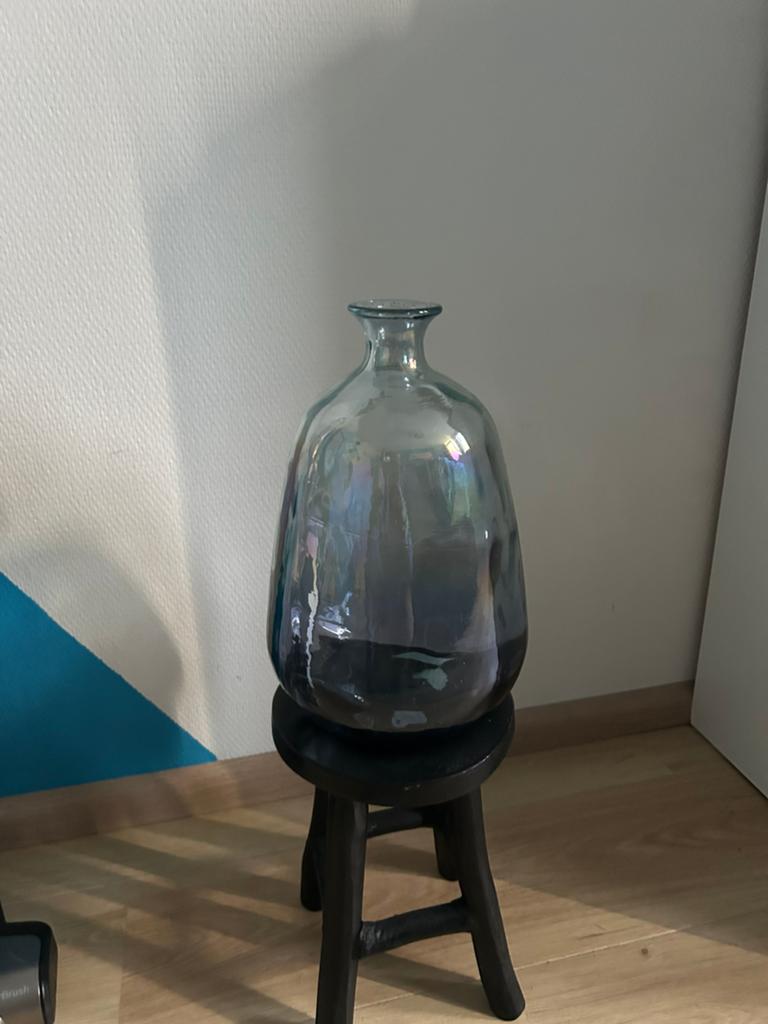 Grote glazen vaas/fles, blauw/groen, 50-75 cm hoog, Huis en Inrichting, Woonaccessoires | Vazen, Ophalen, 50 tot 75 cm, Blauw