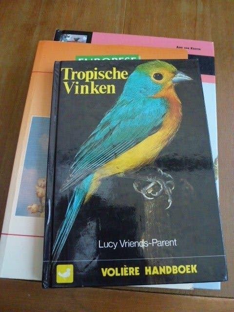 vogelboeken tropisch en wildzang, Dieren en Toebehoren, Vogels | Hokken en Kooien, Ophalen of Verzenden, Zo goed als nieuw, Overige materialen