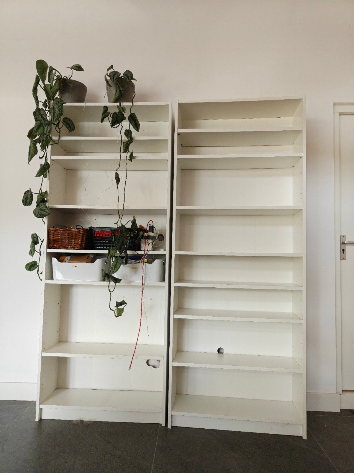 Twee witte Billy boekenkasten van IKEA, Ophalen, Met plank(en), Gebruikt, 200 cm of meer