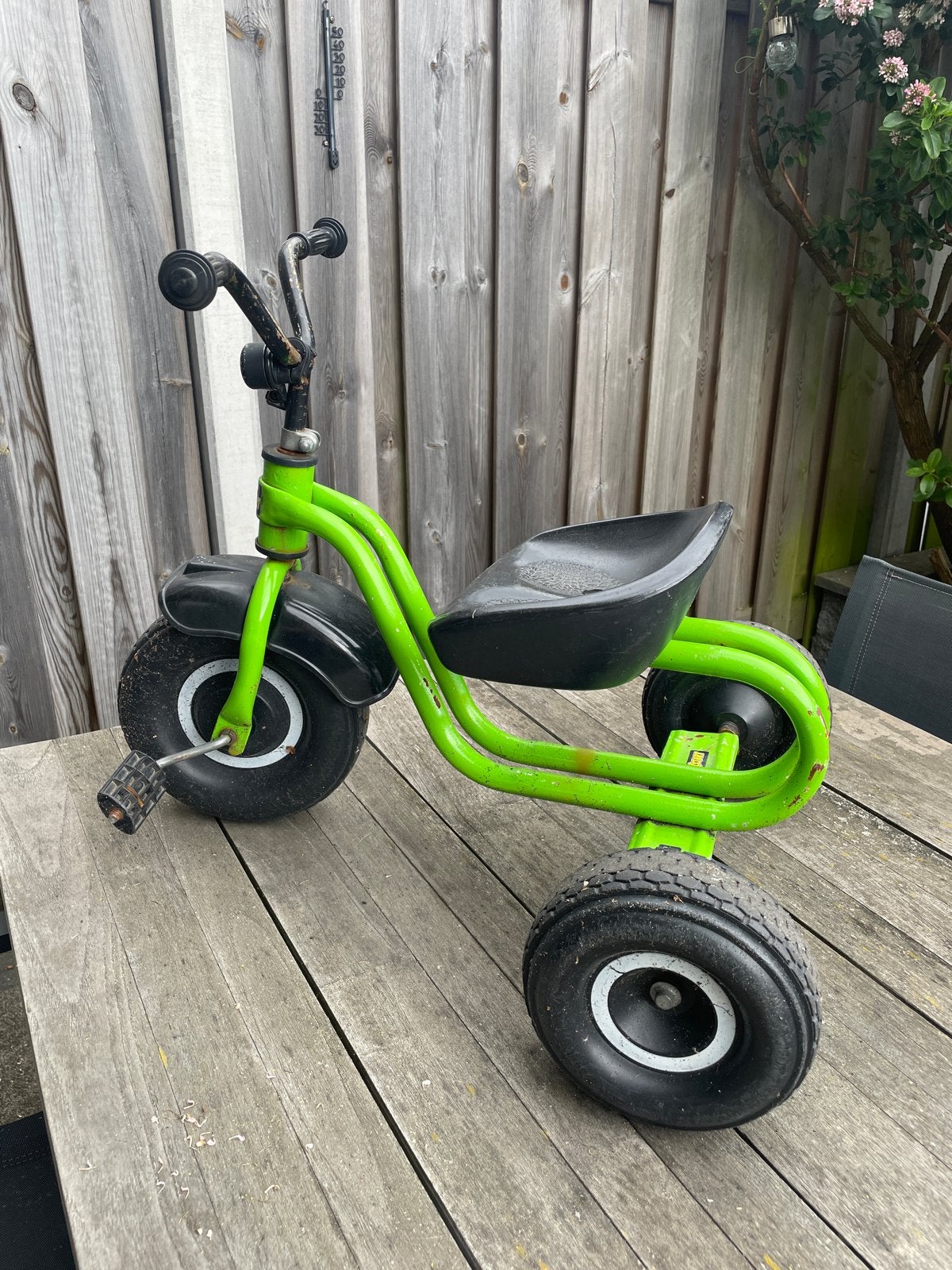 Groene driewieler voor kinderen, Fietsen en Brommers, Fietsen | Driewielers, Gebruikt, Terugtraprem, Ophalen