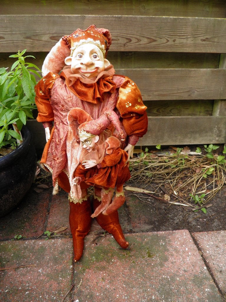 Unieke Harlekijn Pop met Baby - Handgemaakt Decoratie, Ophalen of Verzenden, Gebruikt, Pop