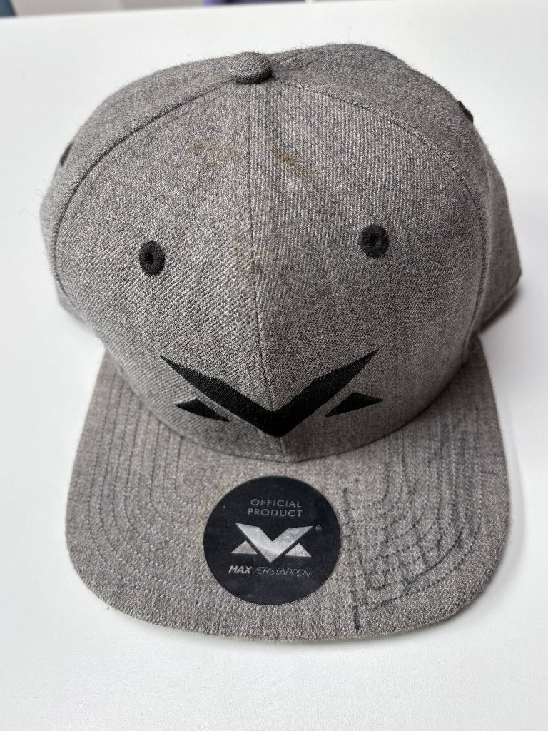 Originele Max Verstappen pet met handtekening, Max Verstappen, One size fits all, Ophalen of Verzenden, Pet