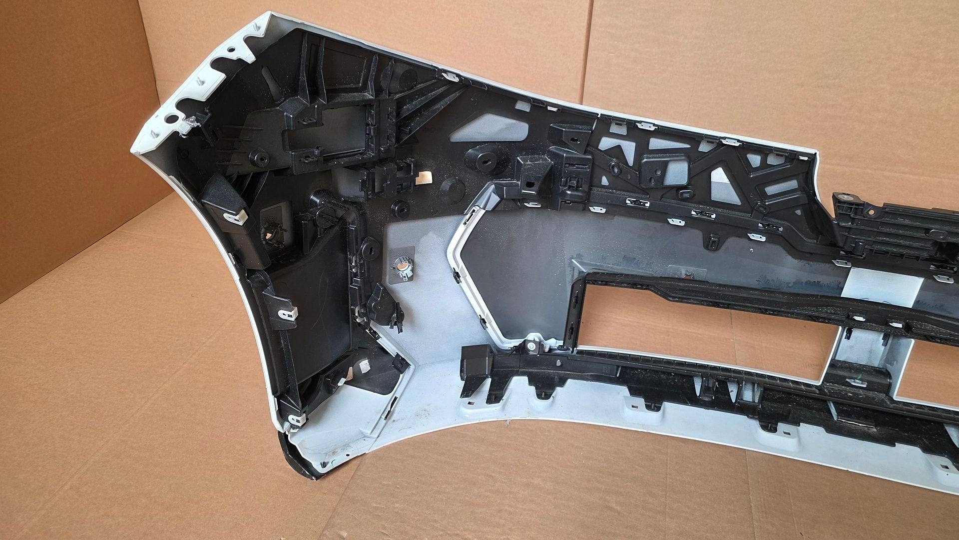 Foto 16 van Voorbumper BMW X3 NA5 IX3 M Pakket M SPORT BUMPER bj.2026-