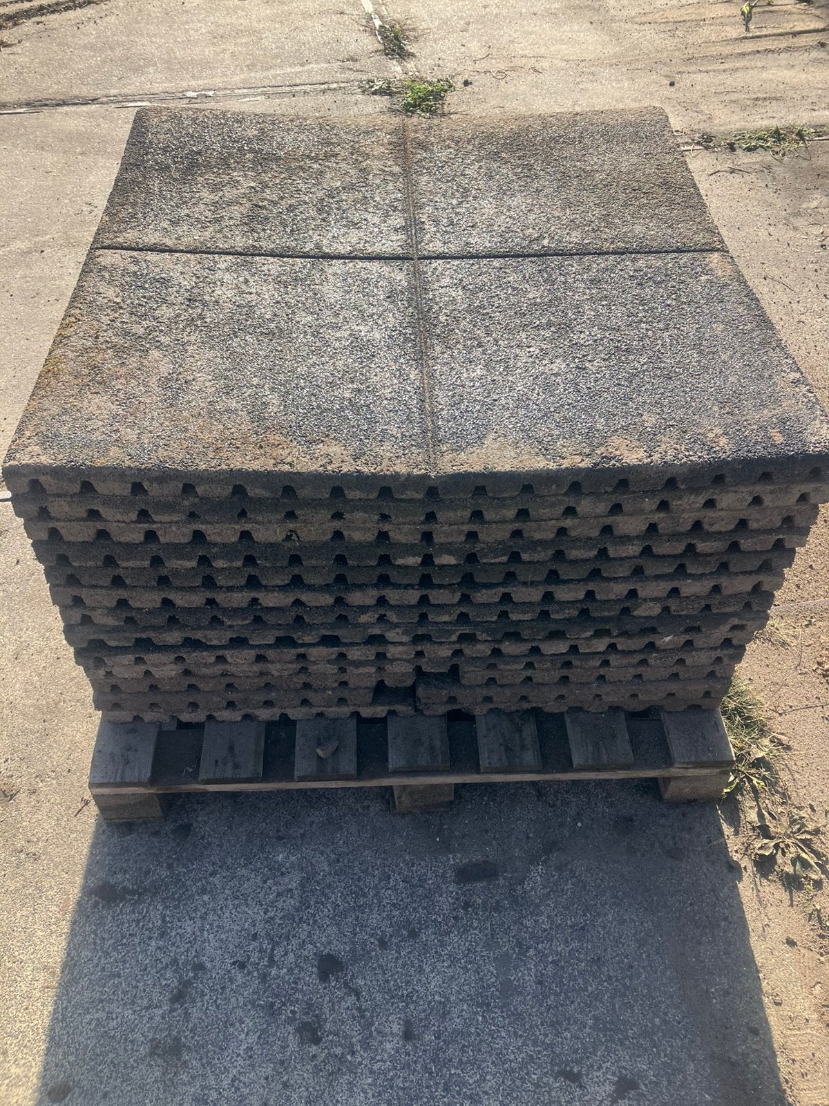 🐴 14 m2 vochtdoorlatende rubberen tegels 100x100x4,5cm 🐴, Dieren en Toebehoren, Q, Q, Q